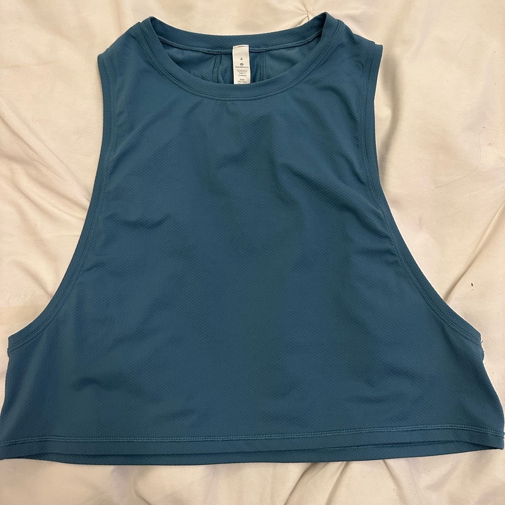 Lululemon cropped tank top